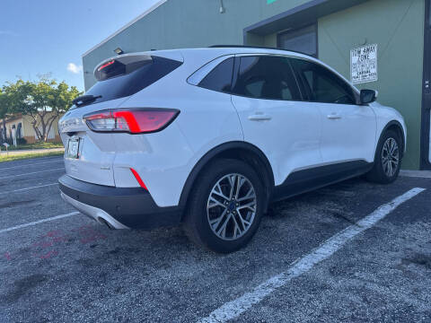 2020 Ford Escape SEL