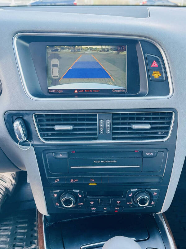 2011 Audi Q5 2.0T quattro Premium Plus