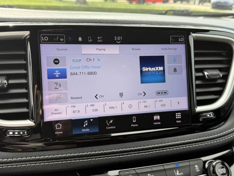 2023 Chrysler Pacifica Touring