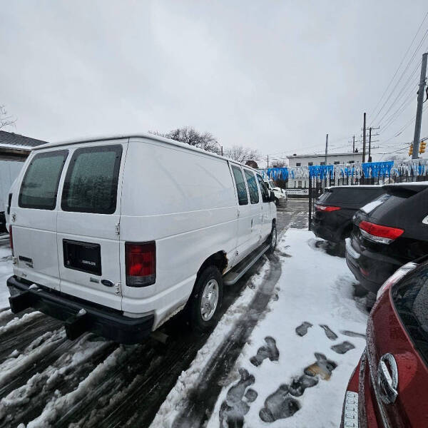 2011 Ford E-Series E-250