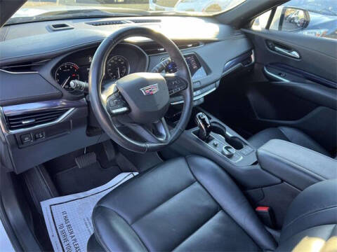 2023 Cadillac XT4 Luxury