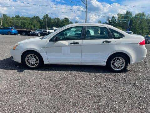 2009 Ford Focus for sale at Upstate Auto Sales Inc. in Pittstown NY