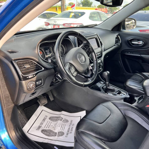2021 Jeep Cherokee Latitude Plus