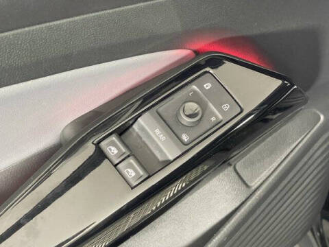 2022 Volkswagen ID.4 Pro