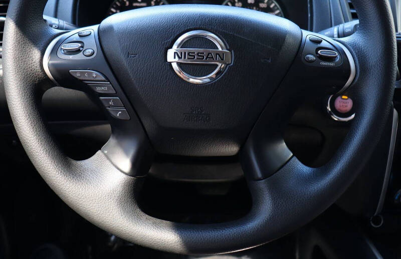 2020 Nissan Pathfinder S
