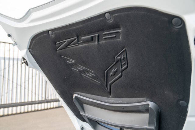 2015 Chevrolet Corvette 38