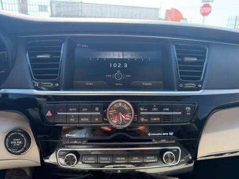 2015 Kia K900 Luxury