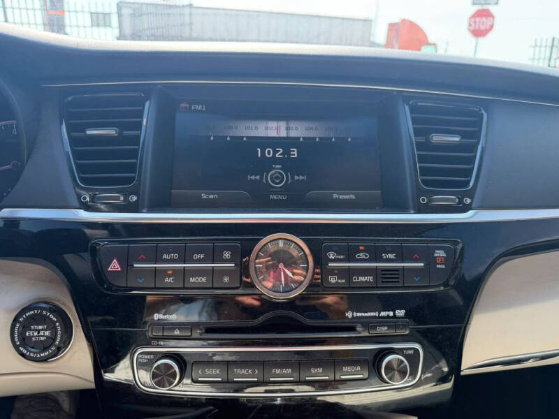2015 Kia K900 Luxury