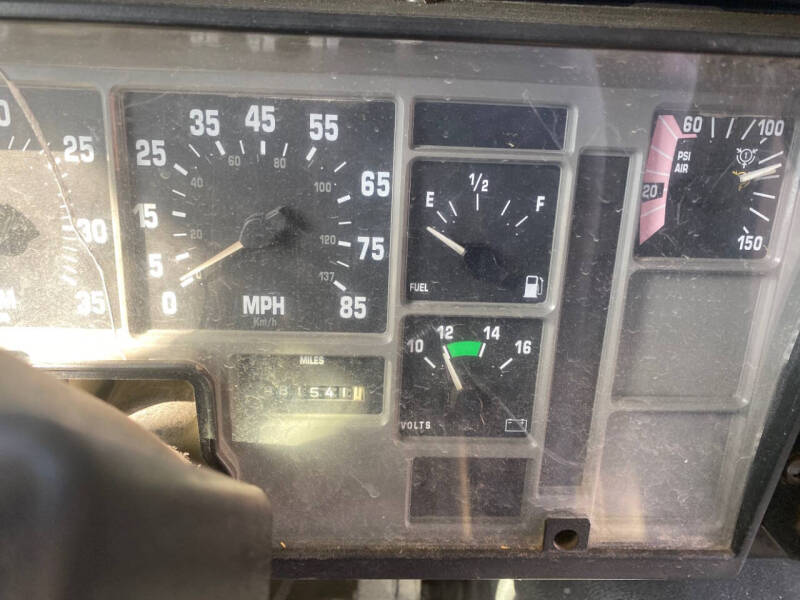 2001 International 3800