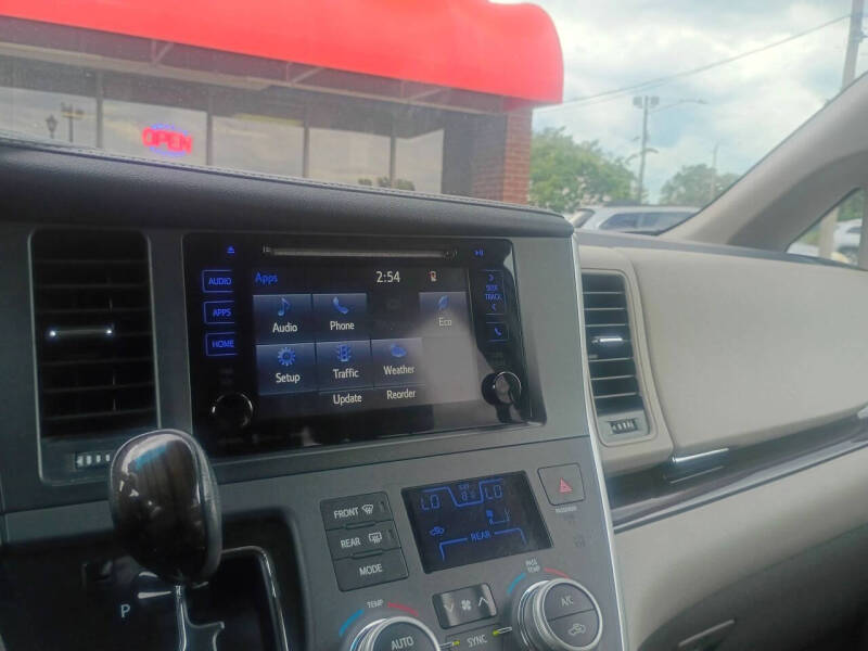 2017 Toyota Sienna