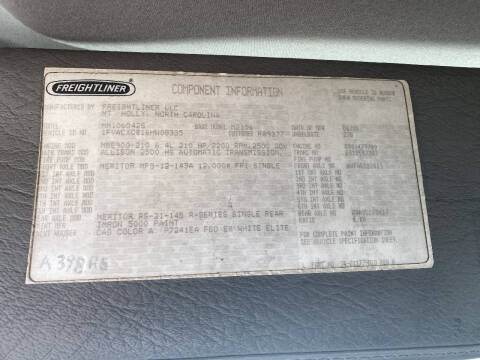 2006 Freightliner M2 106