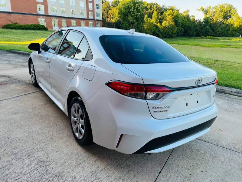 2022 Toyota Corolla LE photo 5