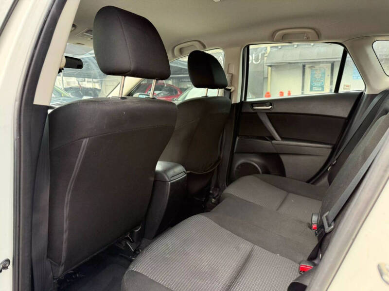 2013 Mazda MAZDA3 i Touring