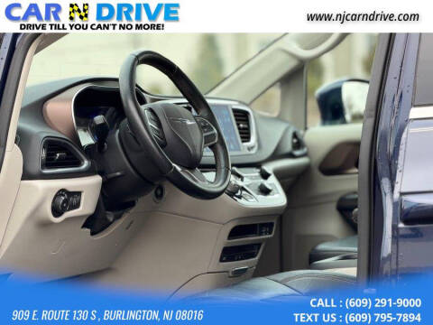 2017 Chrysler Pacifica Touring-L Plus