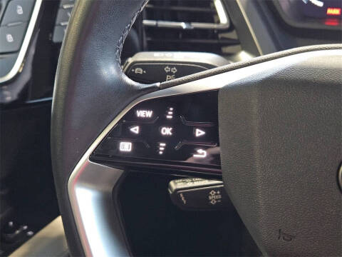 2022 Audi Q4 e-tron quattro Premium 50