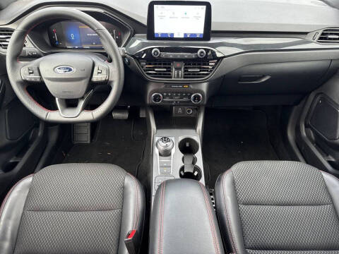 2025 Ford Escape Hybrid ST-Line