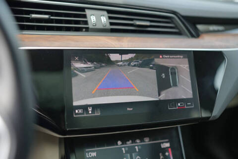 2019 Audi e-tron quattro Premium Plus