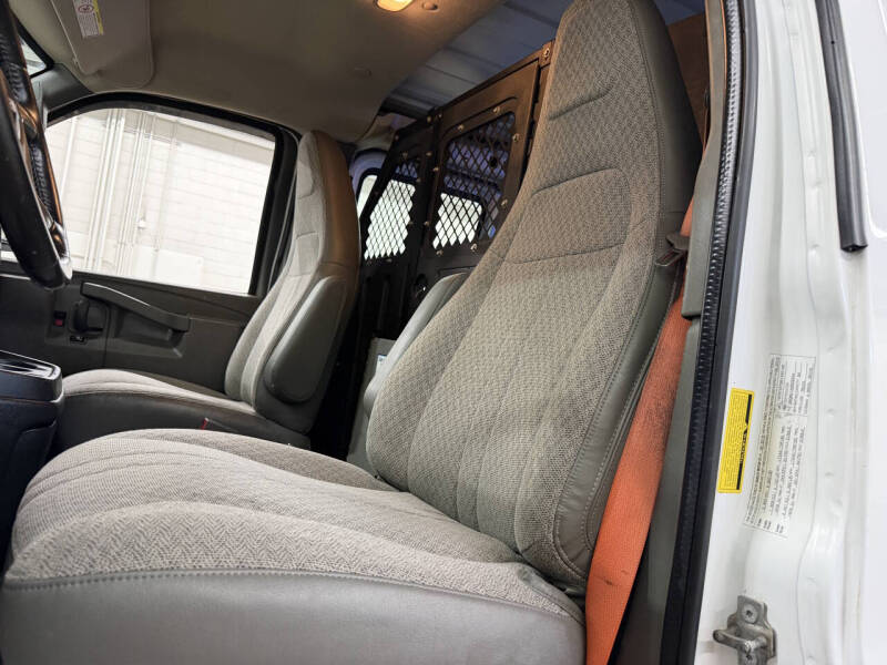 2016 GMC Savana 2500