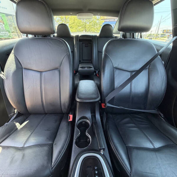 2011 Chrysler 200 Limited