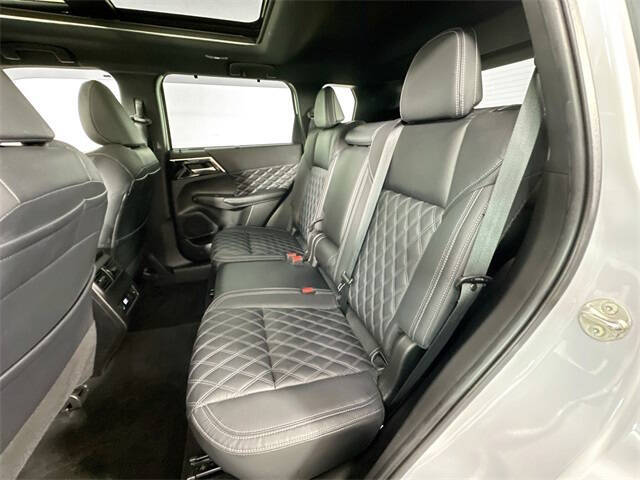 2023 Mitsubishi Outlander SEL