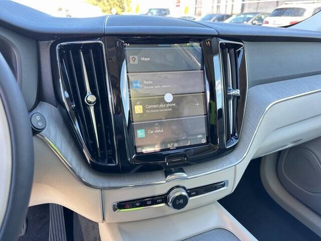 2025 Volvo XC60 T8 Plus Dark Theme