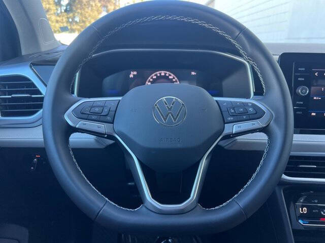 2026 Volkswagen Taos SE