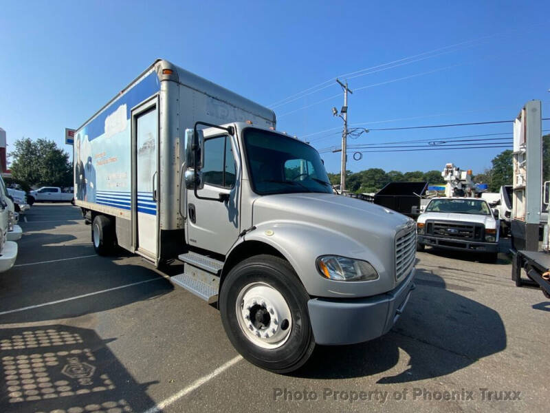 2010 Freightliner M2 106