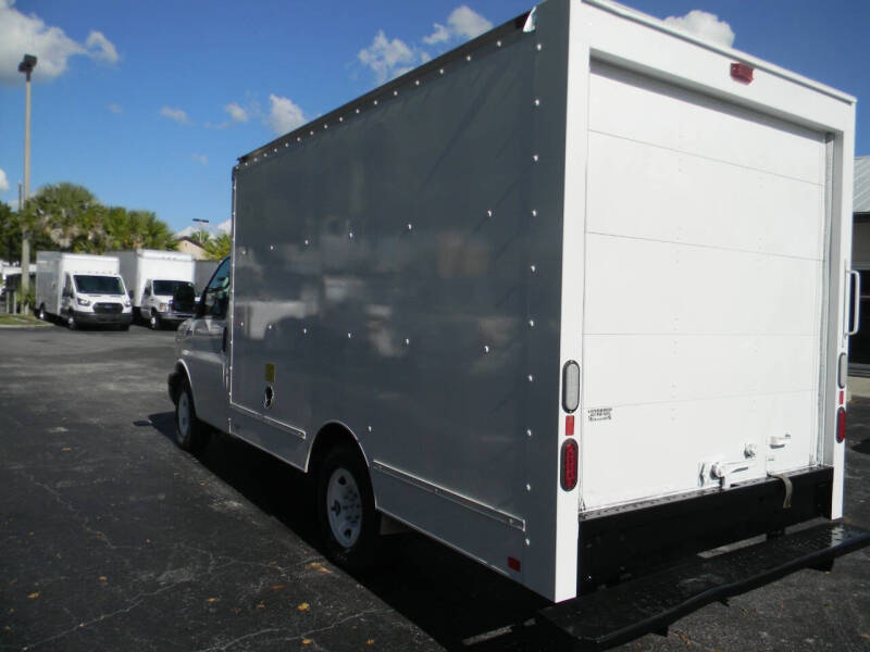 2017 GMC Savana 3500