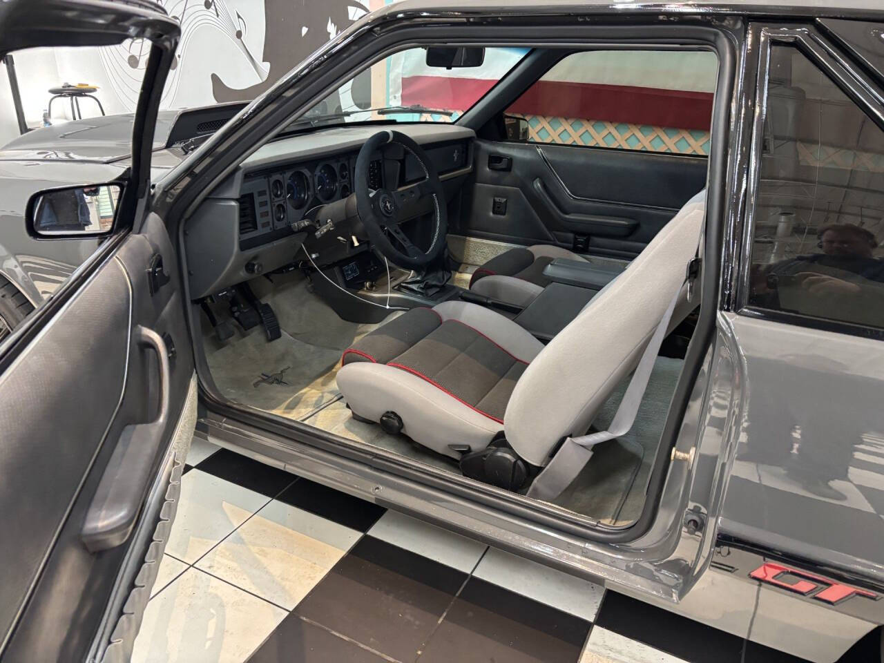 1986 Ford Mustang 27