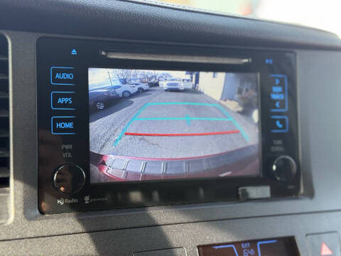 2015 Toyota Sienna XLE Premium 8-Passenger