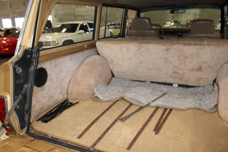 1987 Jeep Grand Wagoneer