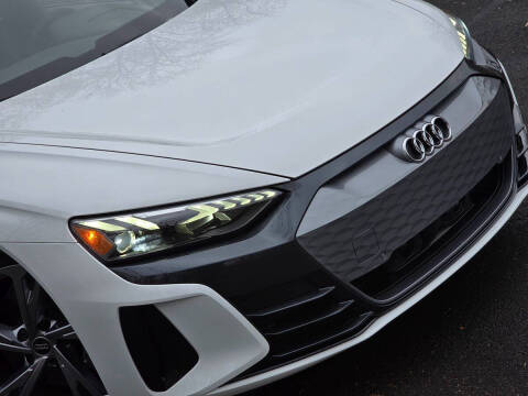 2022 Audi e-tron GT quattro Premium Plus