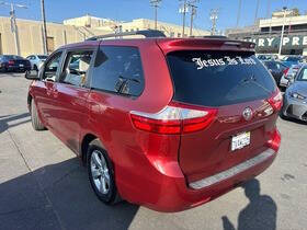 2016 Toyota Sienna LE 8-Passenger