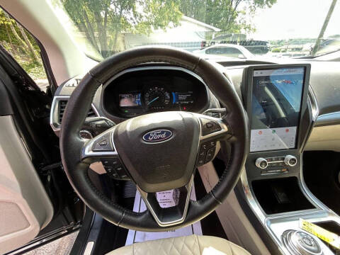 2023 Ford Edge Titanium