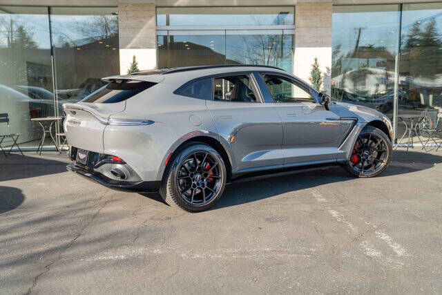 2021 Aston Martin DBX 51