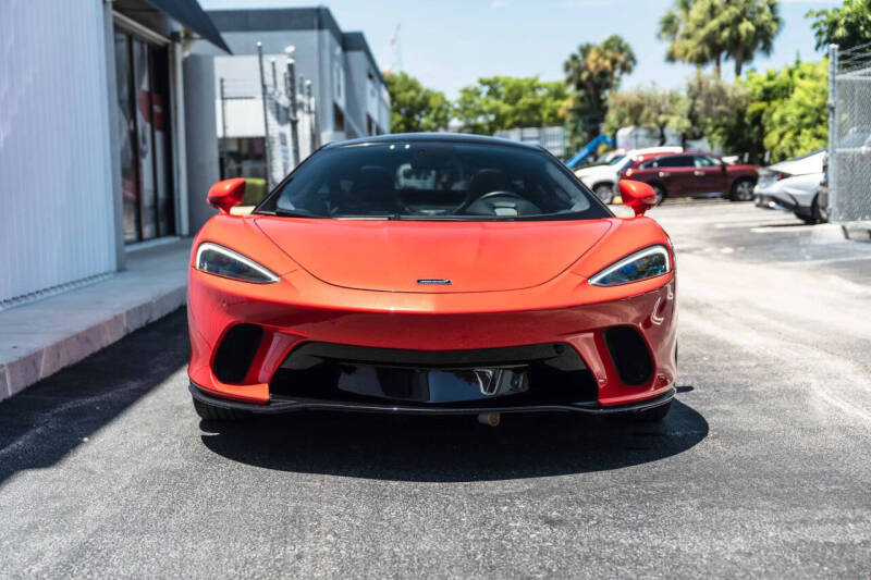 2023 McLaren GT