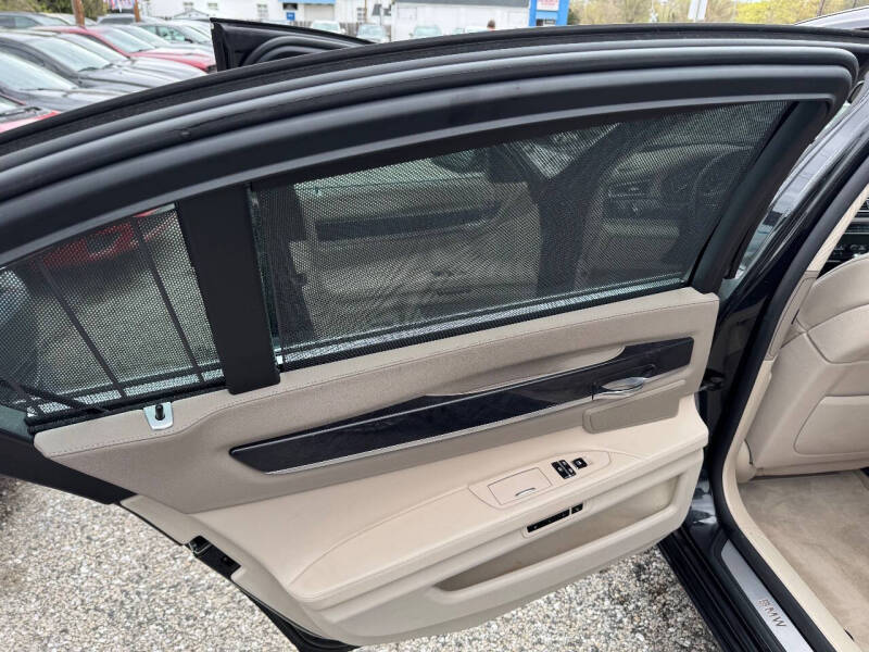 2010 BMW 7 Series 750Li xDrive