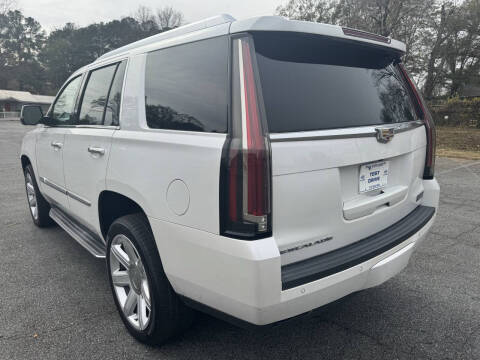 2016 Cadillac Escalade Luxury Collection