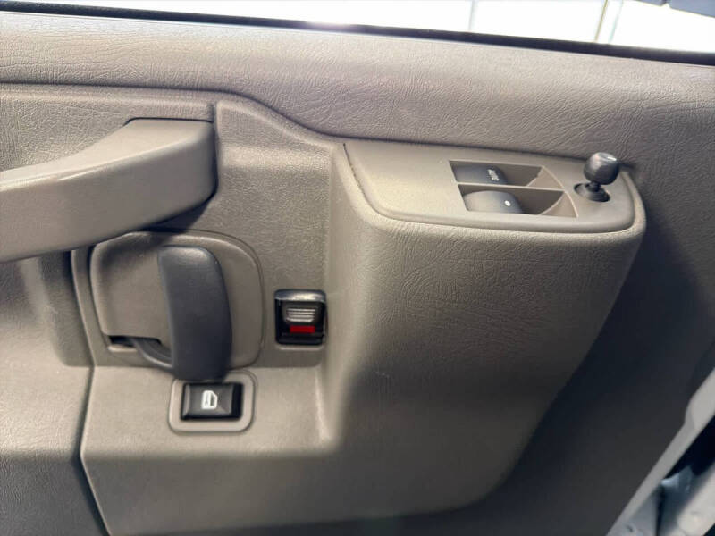 2024 Chevrolet Express 2500