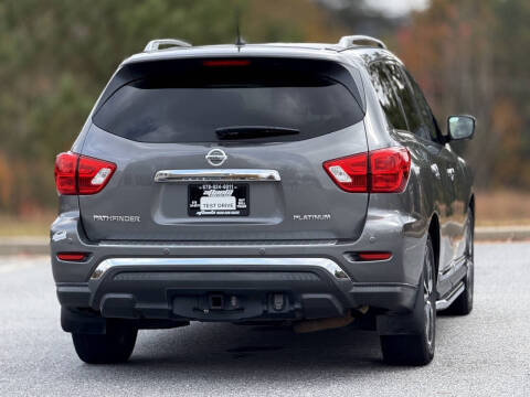 2018 Nissan Pathfinder Platinum