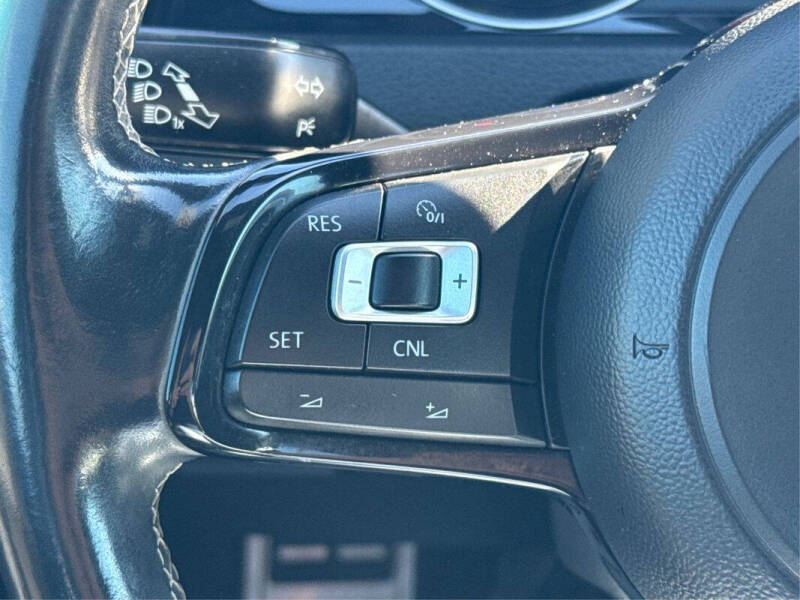 2016 Volkswagen Golf R 4Motion