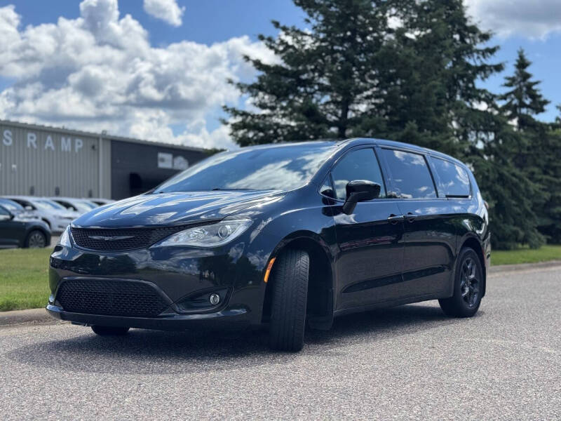 2020 Chrysler Pacifica Touring