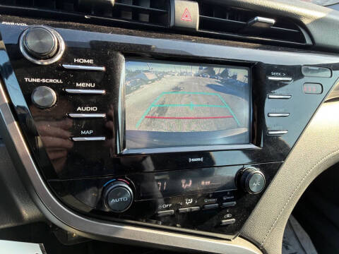 2020 Toyota Camry SE