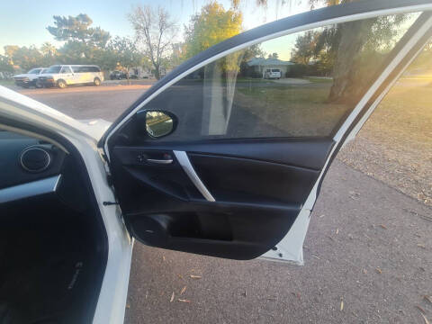 2013 Mazda MAZDA3 i Grand Touring