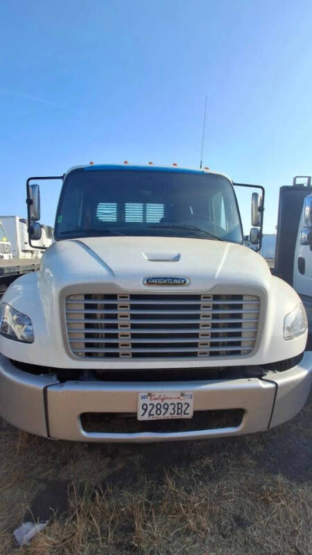 2017 Freightliner M2 106