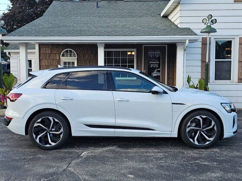 2024 Audi Q8 e-tron quattro Premium Plus