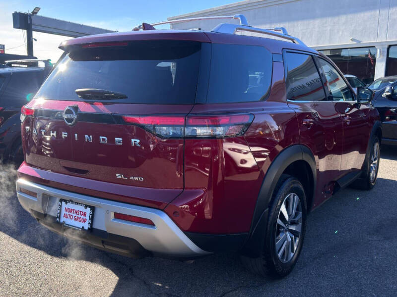 2023 Nissan Pathfinder SL