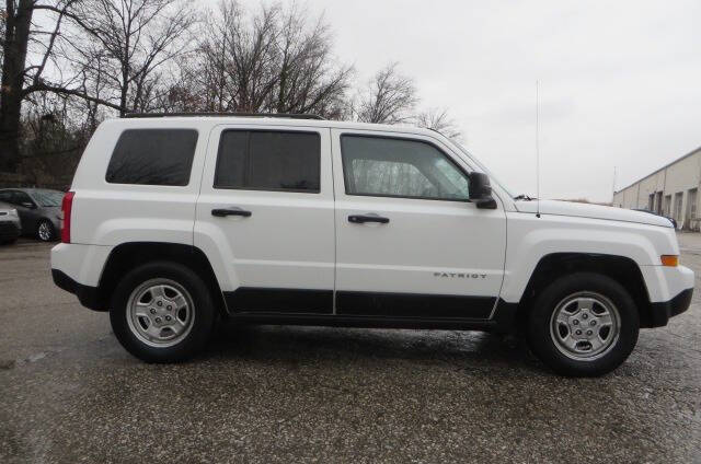 2011 Jeep Patriot null photo 6