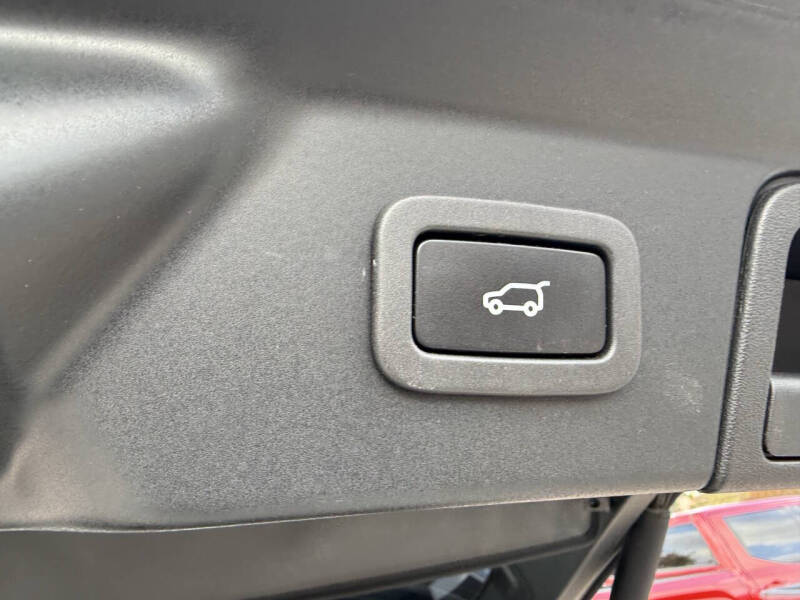 2018 Land Rover Range Rover Velar D180 S