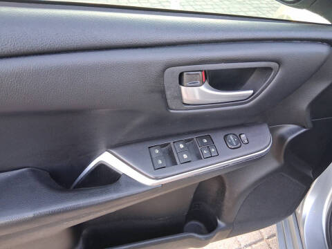 2017 Toyota Camry SE